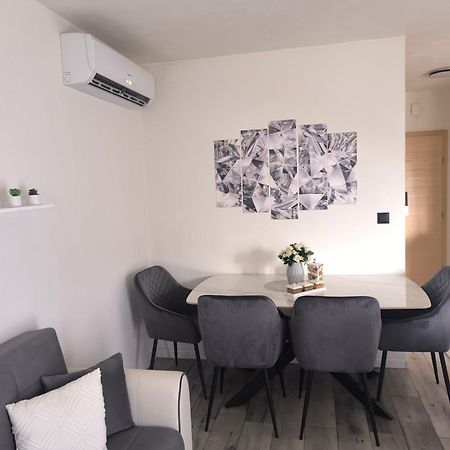 Apartman Rex Svinisce Ngoại thất bức ảnh