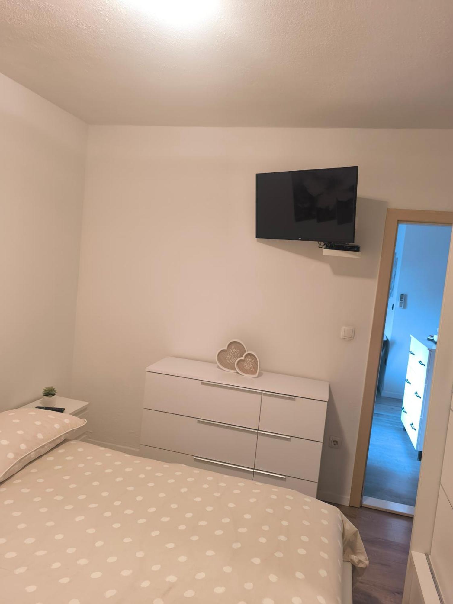 Apartman Rex Svinisce Phòng bức ảnh